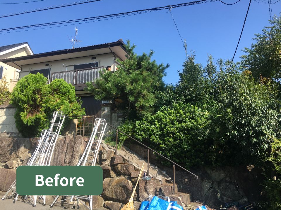 堺市南区の空き家のお庭のお手入れ作業前の写真