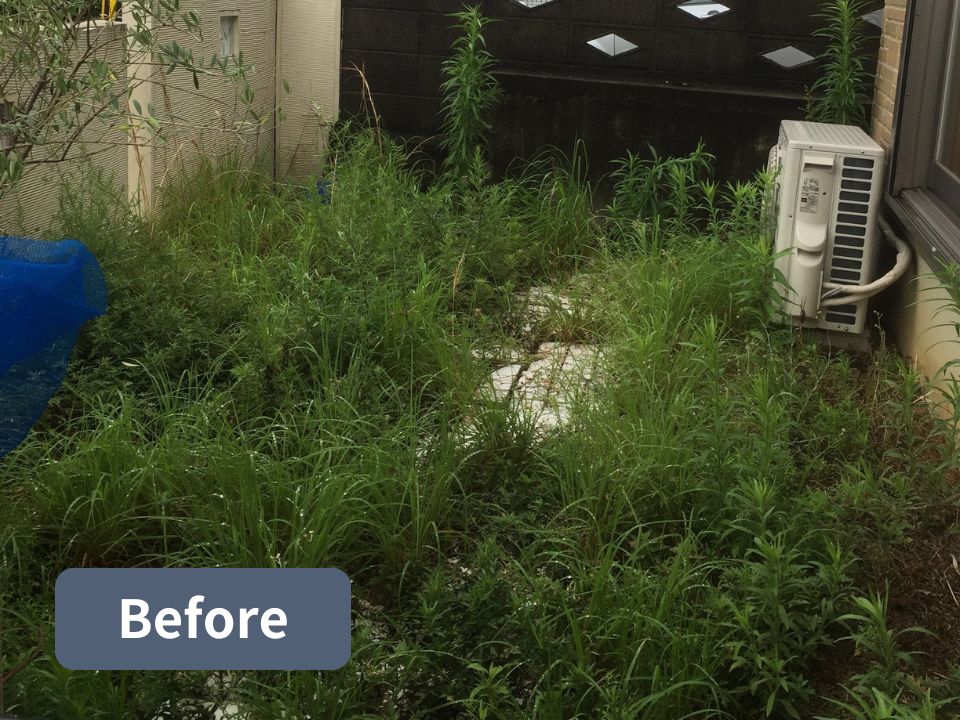 東大阪市の個人宅の雑草対策作業前の写真