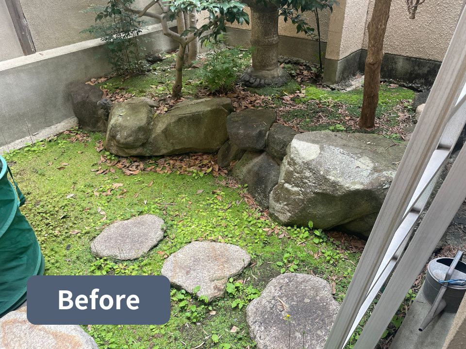 阿倍野区の個人宅の坪庭の草抜き作業前の写真